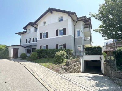 Traumhafte 3-Zimmer DG-Wohnung mit Aufzug und Dachterrasse in ruhiger und zentraler Lage