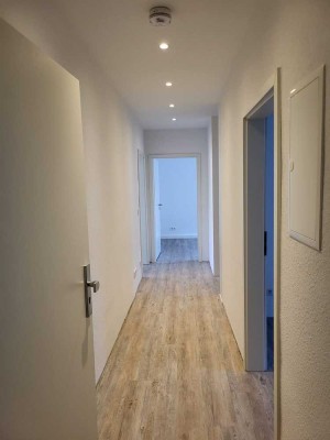 Erstbezug nach Sanierung - 2-Zimmer Wohnung mit Balkon in Mülheim Broich