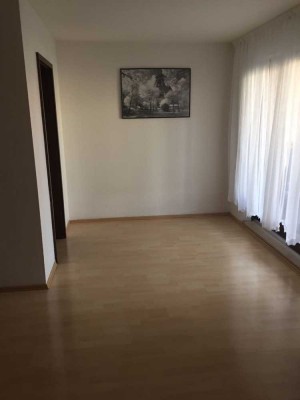 Zentral gelegene 1-Zimmer-Terrassenwohnung mit EBK in Sindelfingen - Renovierung in 12/2025