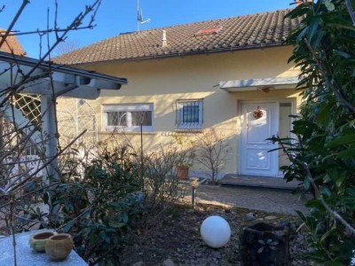 ++RESERVIERT++ Perfekte DHH mit 2 Garagen und Wintergarten in Binzen