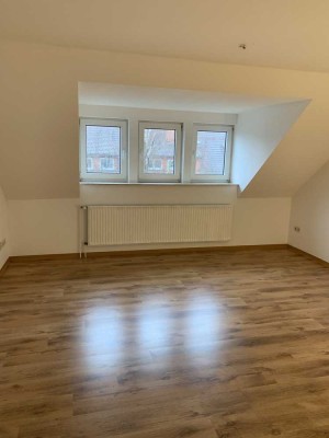 Neuwertige 3-Zimmer Wohnung / WG-Geeignet