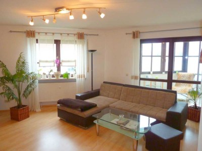 Stilvolle 3-Raum-Wohnung mit Balkon und EBK in Erding