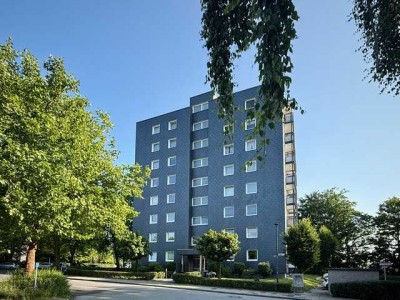 Gut geschnittene Eigentumswohnung mit Balkon, 3. OG, mit Aufzug in MFH