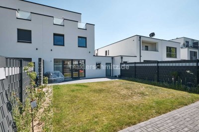 M'GLADBACH - HARDTERBROICH
NEUWERTIGE DOPPELHAUSHÄLFTE INKL. GARAGE & GARTEN!