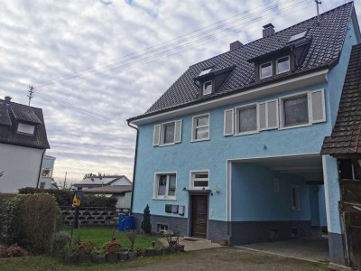 Geschmackvolle 4,5-Raum-Maisonette-Wohnung mit großer Dachterrasse in Kollmarsreute