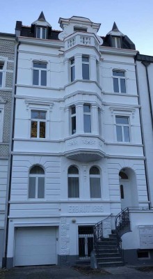 ERSTBEZUG NACH SANIERUNG: Tolle 2-Zimmer Dachgeschosswohnung mit kl. Balkon in Bonn-Kessenich 15.10.