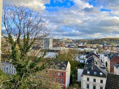 Wohnquartier Nützenberg Helle Wohnung im Dachgeschoss