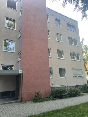 Exklusive, vollständig renovierte 4-Raum-Wohnung mit Einbauküche in Unterhaching