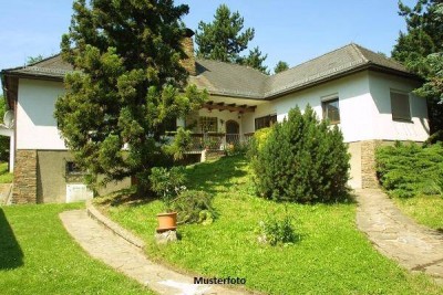 2-Familienhaus mit Garage + provisionsfrei +