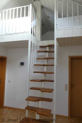 Befristeter Mietvertrag für 12 Monate! DG-Wohnung mit EBK u. Pkw-Stellplatz - Fulda/ Aschenberg