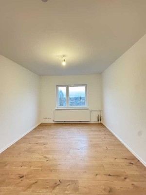 VON PRIVAT: Frisch renovierte Wohnung mit idealer Raumaufteilung