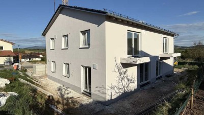 Exklusive 3-Raum-Wohnung, KFW40, Balkon, Erstbezug, Glasfaser, Garagenstellplatz