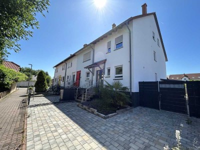 Modernes, renoviertes Reihenendhaus in sehr guter Lage von Rödersheim-Gronau