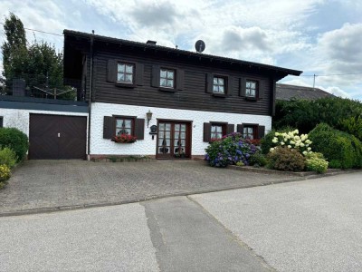 Charmantes Holzhaus in ländlicher Lage in Buch bei Kastellaun