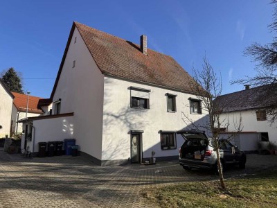 Kernsaniertes Einfamilienhaus mit großem Grundstück, Hühnerhaltung & Werkstatt