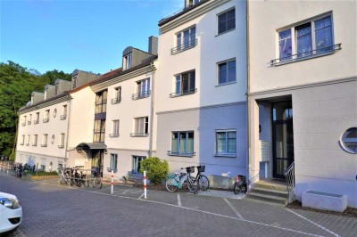 Erkner | Attraktive 4-Zimmerwohnung | Südbalkon | Wannenbad | Hobbyraum | Pkw-Stellplatz |