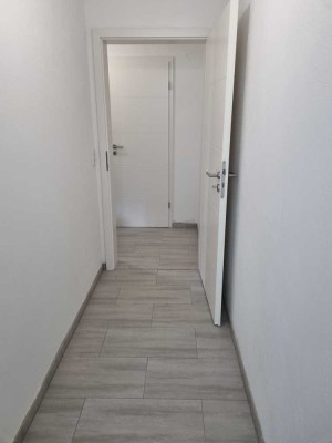 Frisch renovierte Einliegerwohnung mit eigenem Eingang und Terrasse