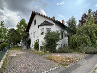 Charmante Doppelhaushälfte mit Einliegerwohnung und Terrasse