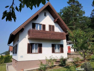 Einfamilienhaus mit großem Grundstück (2 Parzellen) wartet auf nette Familie! nur ca. 45min nach Wien!