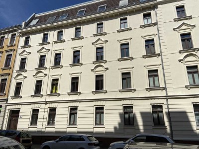 Fair im Preis!  2,5 Zimmer mit Lift im DG*EBK, Laminat...! Nutzen bis ins hohe Alter*