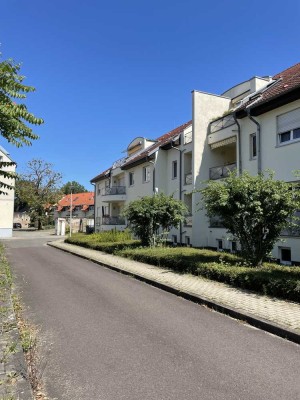 Wohnung in gepflegter Anlage mit Außenstellplatz!