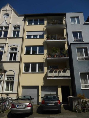 Solides "einfaches" Appartement - Poppelsdorf, Beringstraße !