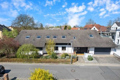 Großzügiges Wohnhaus mit möglicher Gewerbeeinheit / Praxis