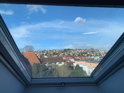 Moderne, geräumige Maisonette-Wohnung mit zwei Zimmern Süd-Terrasse und Einbauküche in VAI