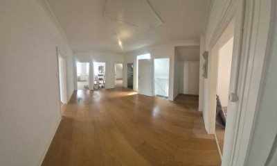 Exklusive 5,5-Raum-Dachgeschosswohnung mit Balkon in Seligenstadt