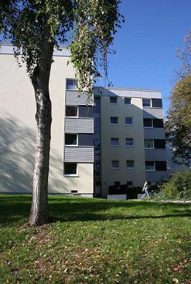 *Helle, renovierte Wohnung in der Nähe des Zentrums von Baunatal*