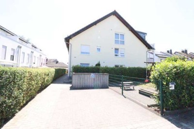 WRS Immobilien - 2 Zimmer EG Wohnung mit großem Garten + TG-Stellplatz - käuferprovisionsfrei -