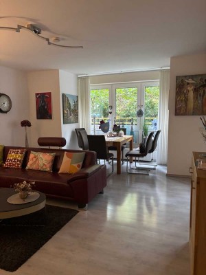 Zentrumsnahe 3-Zimmer-Wohnung mit Loggia und Stellplatz