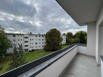 BEZUGSFREI - MODERN - BALKON - HELL - RUHIG & GRÜN