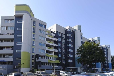 Sehr schöne helle 2 ZKB Wohnung mit Balkon