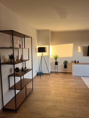 Renovierte 3-Zimmer Dachgeschosswohnung mit Balkon in Grevenbroich
