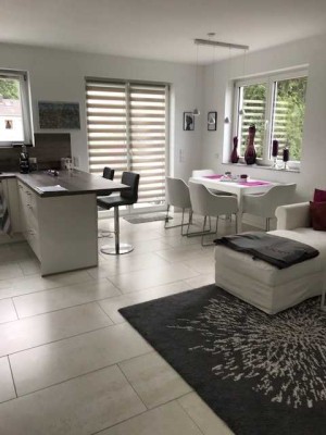 Exklusive, neuwertige 3-Zimmer-Wohnung mit geh. Innenausstattung mit Balkon und EBK
