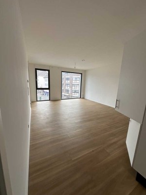 Moderne Neubauwohnung mit Balkon und Stellplatz in Mönchengladbach