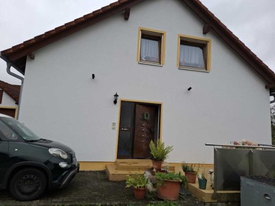 Behagliches Einfamilienhaus mit ELW in 89584, Lauterach