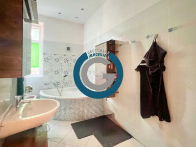 MIT BALKON, PARKETT & HOHEN DECKEN - ZWISCHEN TIERPARK BERLIN & TRABRENNBAHN - BEZUGSFREI AB 11/2026