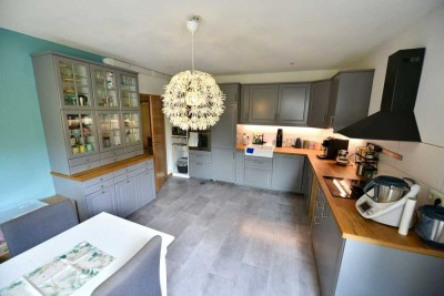 Charmante Erdgeschosswohnung mit Garten in ruhiger Lage von Ebringen: grün gelegen, ideal angebunden