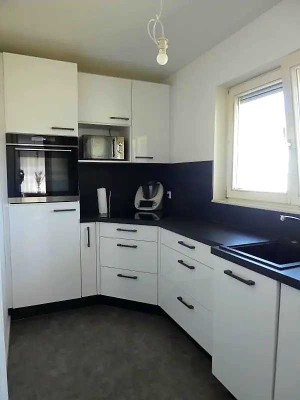 Exklusive 2-Zimmer-Wohnung mit Balkon und Einbauküche in Stutensee