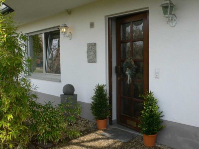 Wohnung mit Weitblick, Garten und Terrasse. Sehr ruhige Höhenlage, mitten im Grünen !