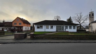 Bungalow- Parterrewohnung mit großer Terrasse