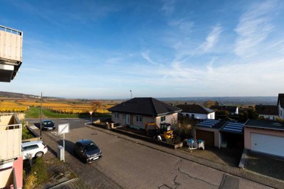 Wunderschöne 2,5 Zimmer Wohnung in Ausblickslage im Rheingau mit direkter Nähe zum Weinberg