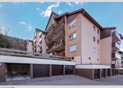 Modernisierte 2,5-Raum-Wohnung mit Balkon und Einbauküche + Garage