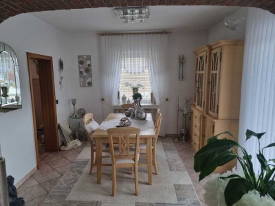 Geschmackvolle, gepflegte 3-Raum-Wohnung mit Balkon und EBK in Eschweiler