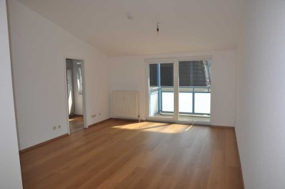 Sanierte 2-Raum-DG-Wohnung in Top-Lage mit Balkon und EBK in Rüttenscheid