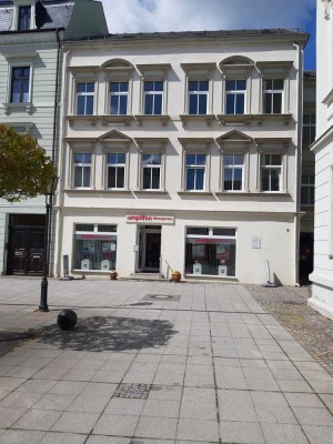 3-Raum-Wohnung mit Einbauküche im Zentrum von Crimmitschau