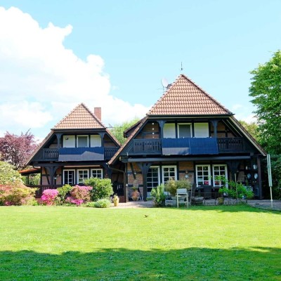 luxuriöses Fachwerk-Mehrgenerationen- oder Doppelhaus auf Traumgrundstück in Rösrath