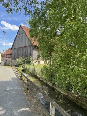 Naturliebhaber aufgepasst - Dreiseithof mit Ausbaupotential, Scheune, Nebengebäude, großer Garten